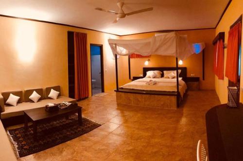 05 Days/4 Nights Deluxe Bungalow Tompotika